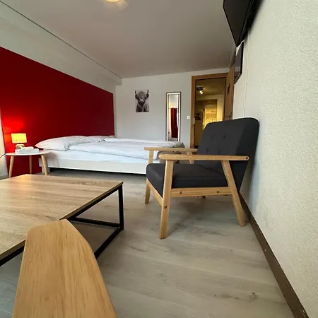 Centre Hotel *