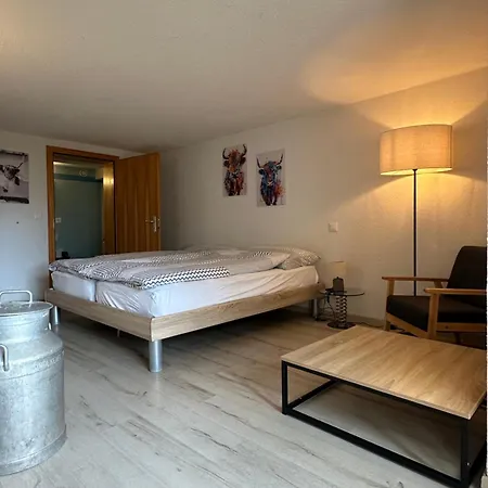 Centre Hotel *