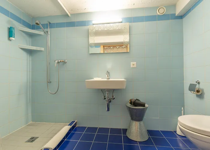 Centre 山林小屋 *